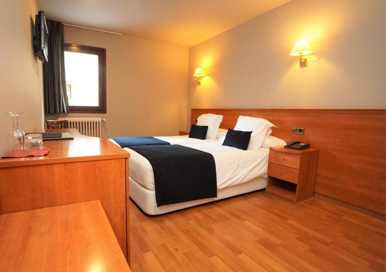 Hotel & Spa Niunit Эл Серрат Экстерьер фото