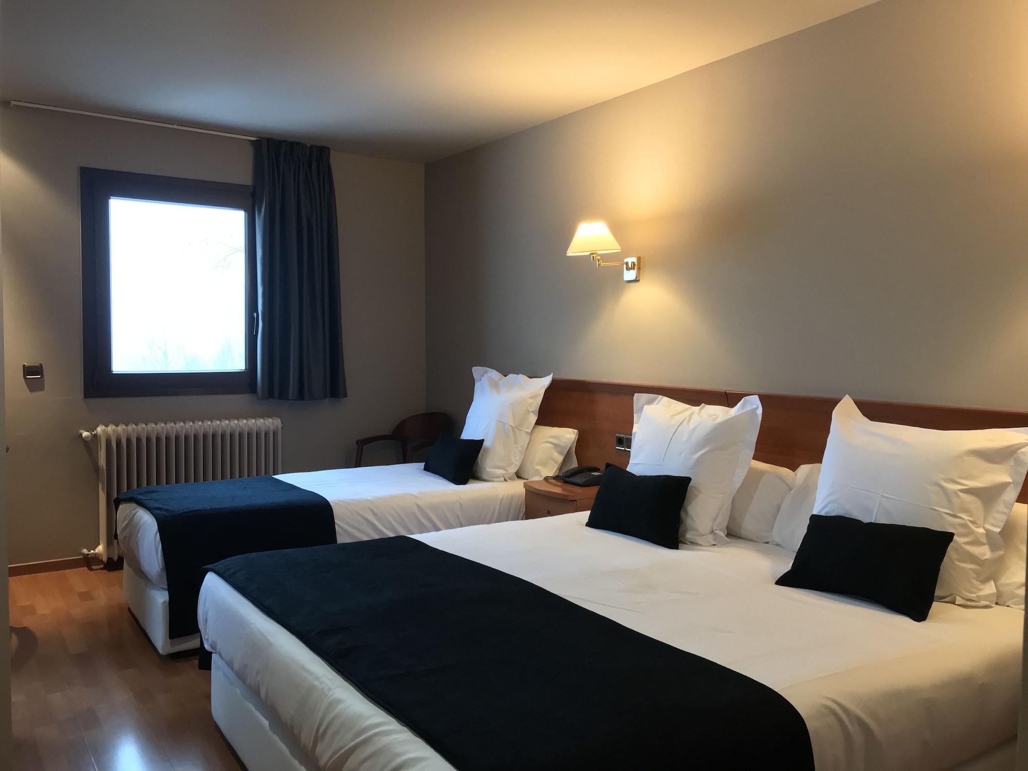 Hotel & Spa Niunit Эл Серрат Экстерьер фото