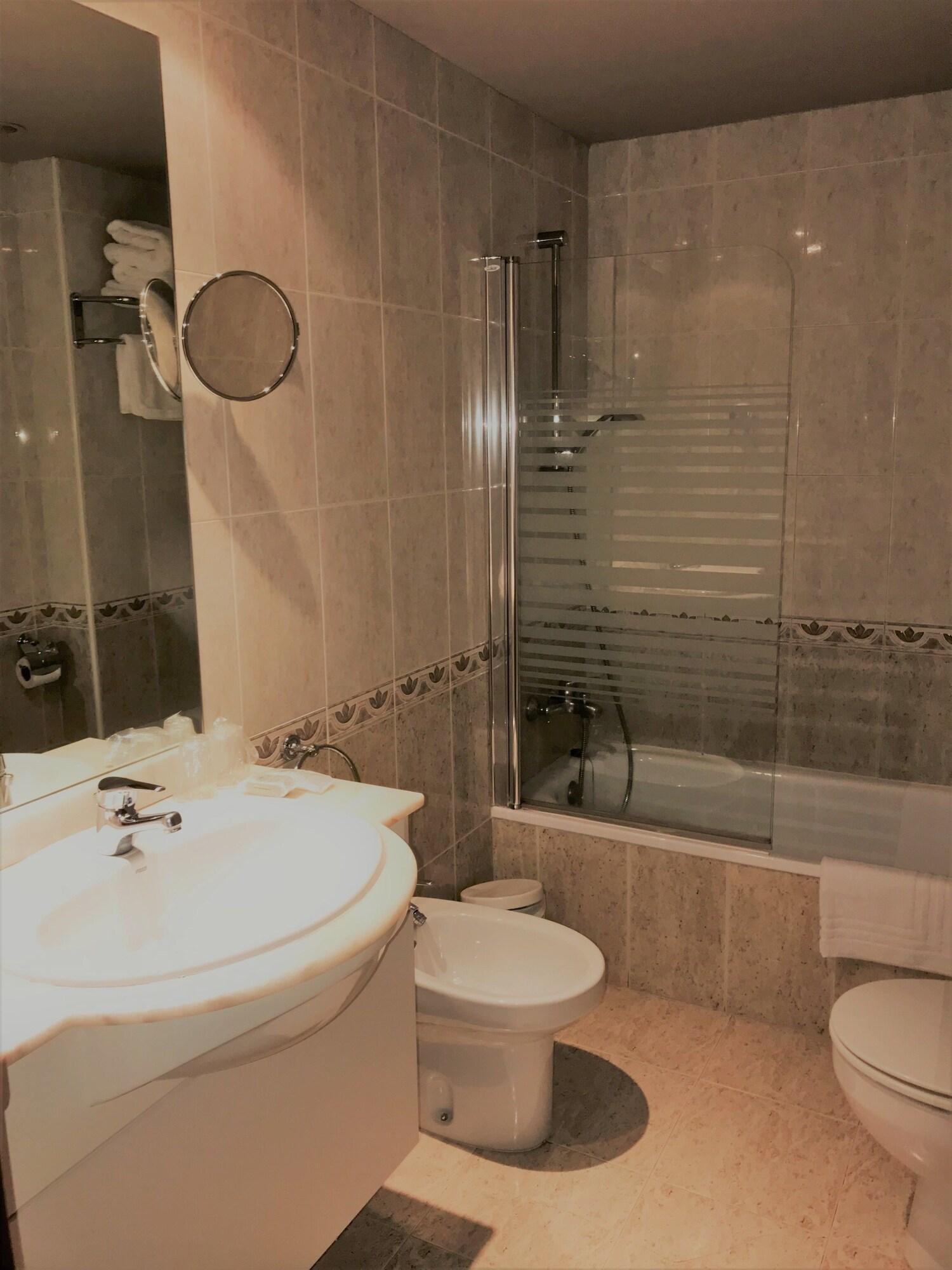 Hotel & Spa Niunit Эл Серрат Экстерьер фото