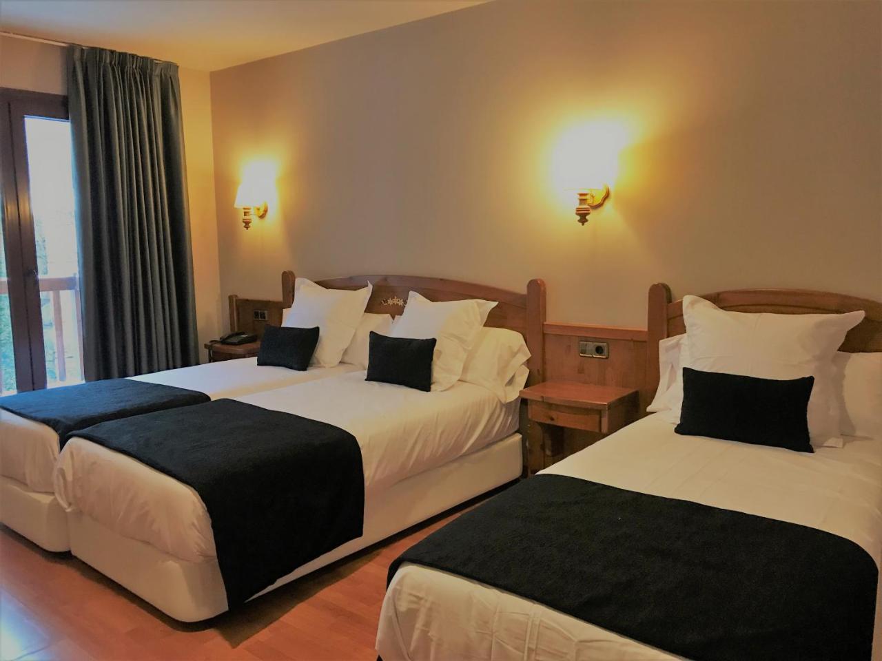 Hotel & Spa Niunit Эл Серрат Экстерьер фото
